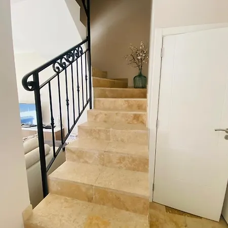 Villa Maison Face A La